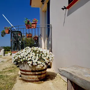Chiara , Montallegro Italien